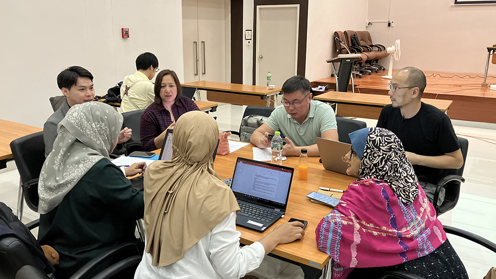 ���[�N�V���b�v�̗l�q